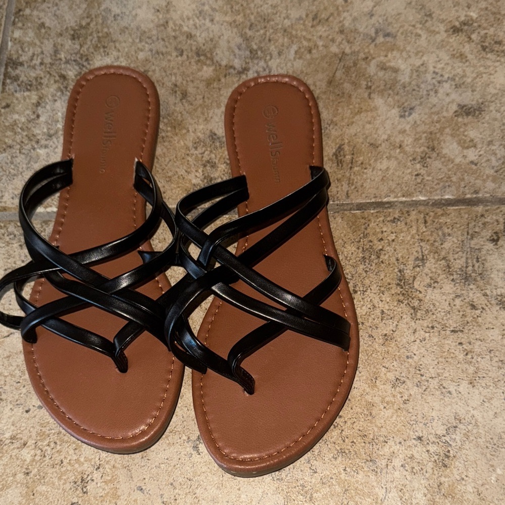 Elk Black and Brown Strappy Sandals